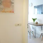 Cosy With Kitchen&netflix In Neustadt Drážďany